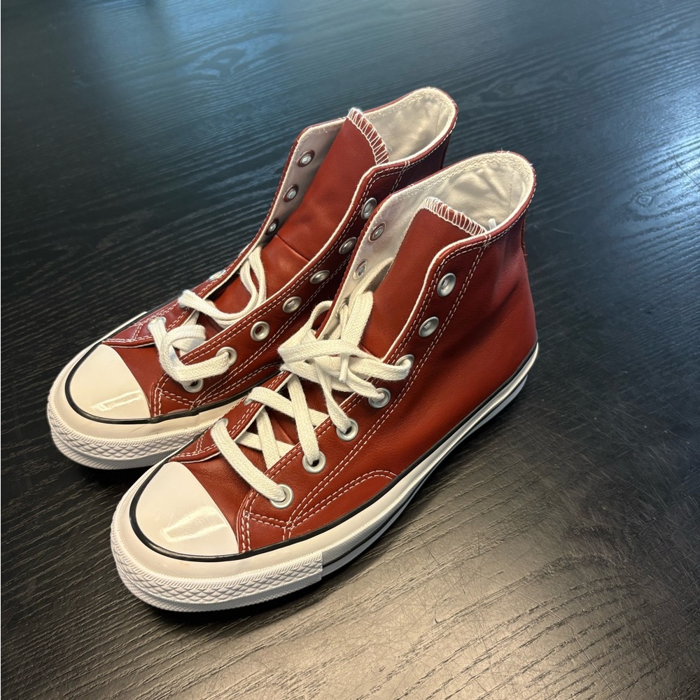 Converse Unisex Maroon Leather Sneakers